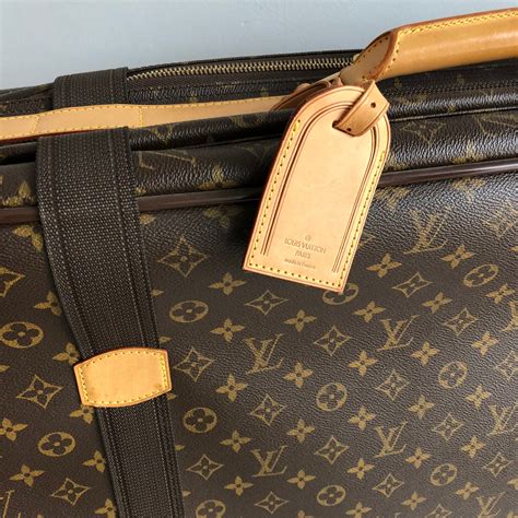 louis vuitton dubai online|louis vuitton official website.